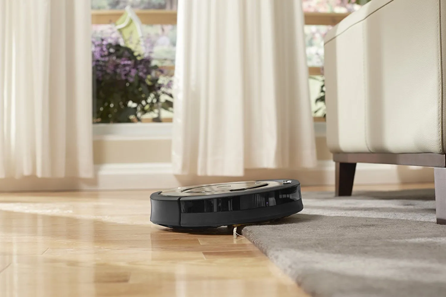 iRobot Roomba 880 Robotic Vacuum Cleaner